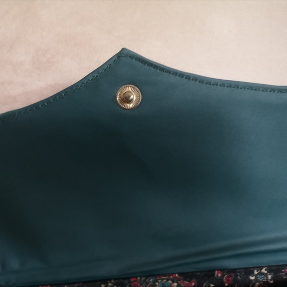 Lady K- Green Velvet Crossbody Purse - Picture 3 of 6